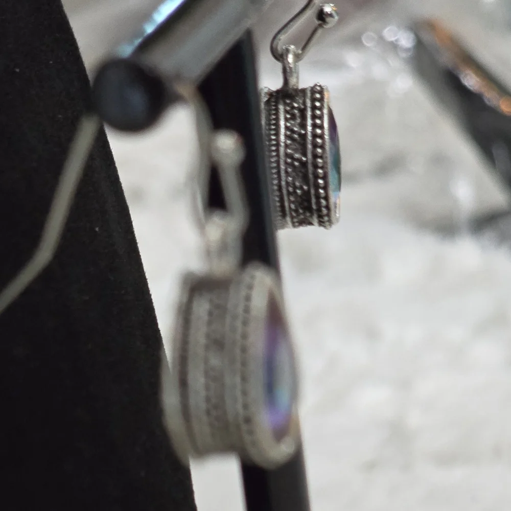 Vibrant Colorful Silver Tone Teardrop Earrings With A Vintage‎ Design
